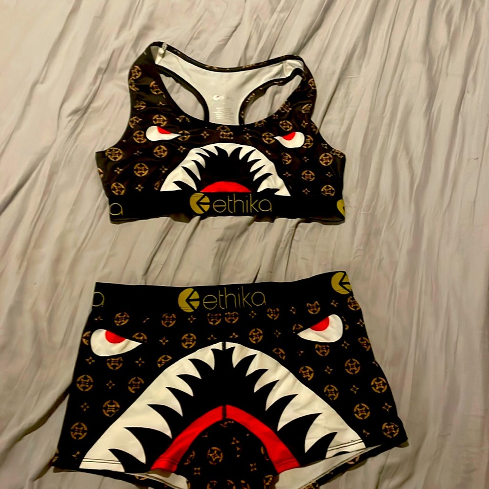 Ethika workout outfit. Size medium